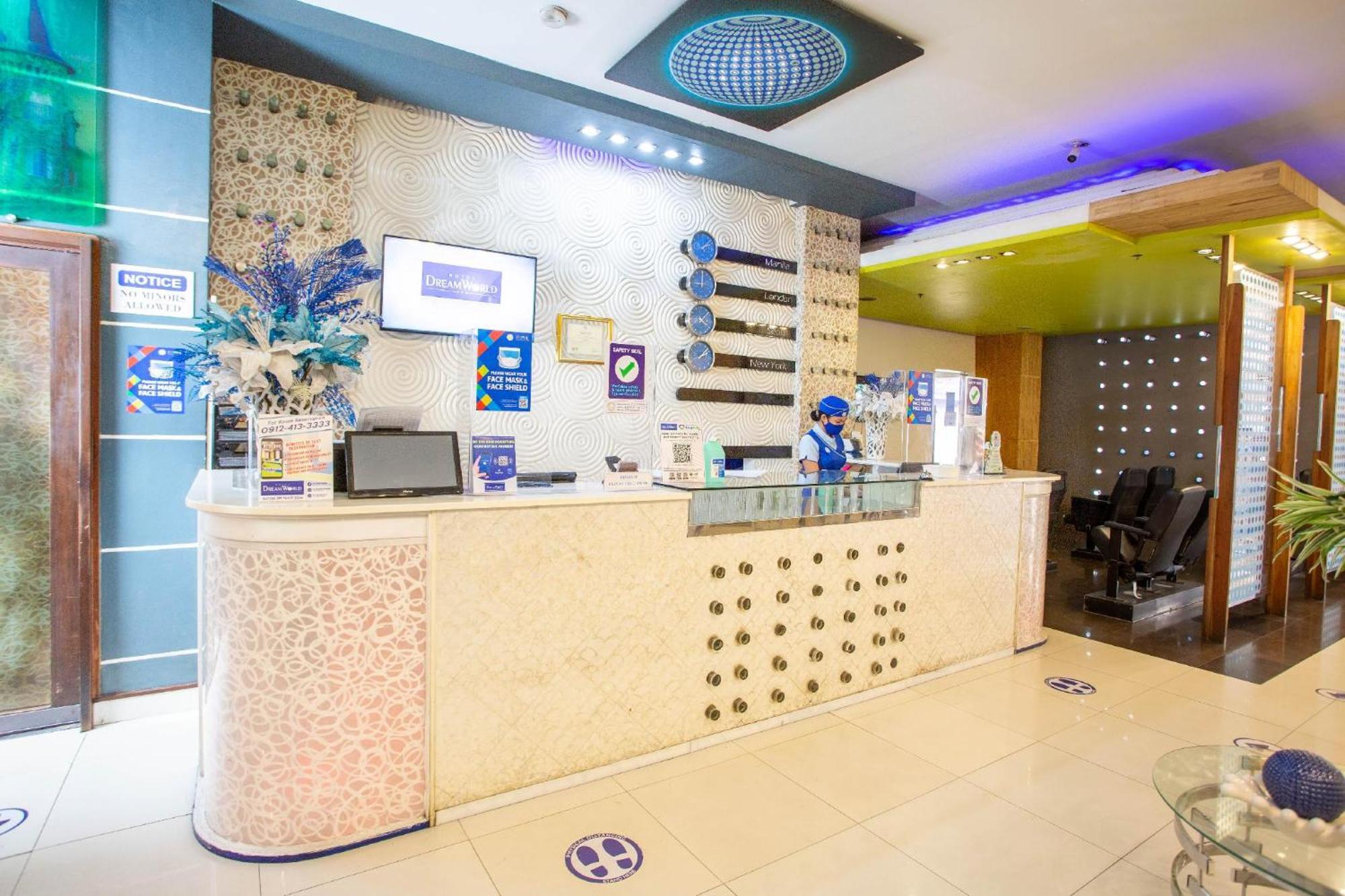 Hotel Dreamworld North Edsa Quezon City Exterior foto